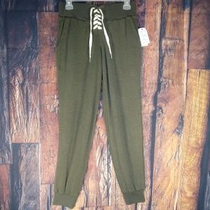 Size M Hippie Rose Juniors' Lace-up Jogger Pants